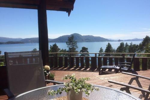 Lodge Tustna Ladestasjon