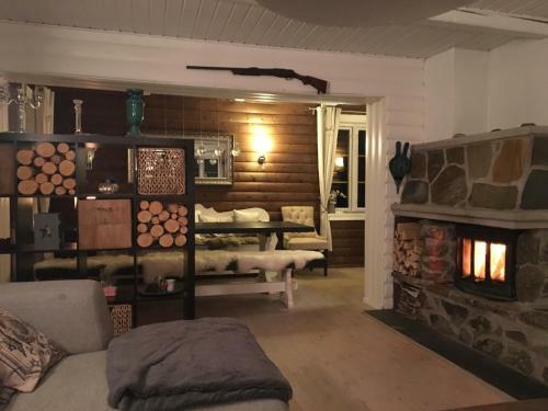 Stor Flott T�mmer Hytte