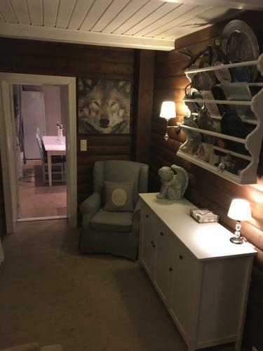 Stor Flott T�mmer Hytte