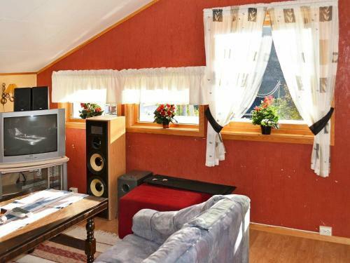 Four-bedroom Holiday Home In Torsken 2