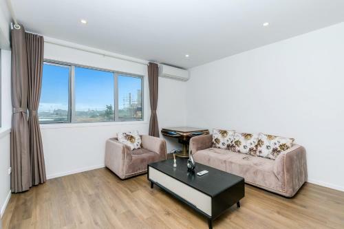 Hero Holiday House