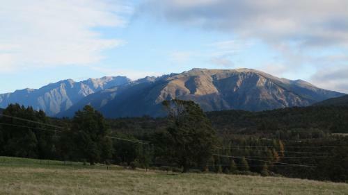 Tophouse Mountainview Cottages