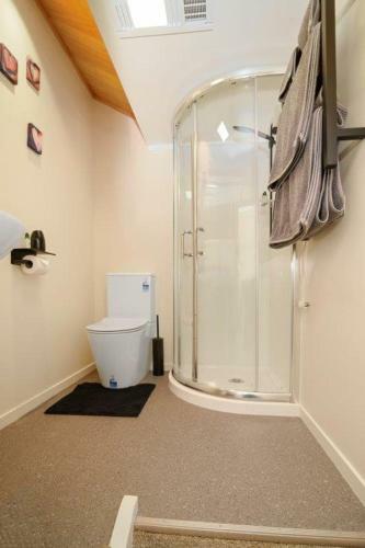 Rotorua Lakes Luxury Lakeside Bed And Breakfast