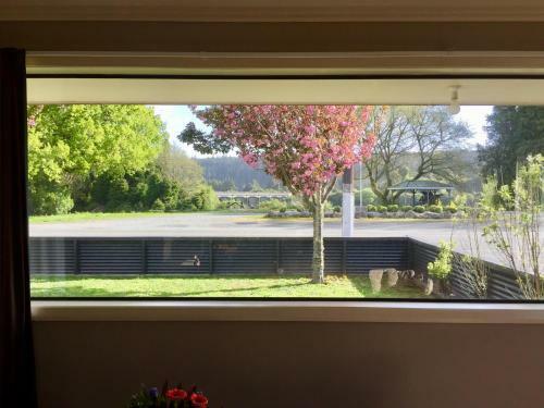 Bed & Breakfast Kaniere Bridge Home Stay