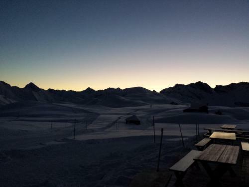 Hostal Berggasthaus Tannalp