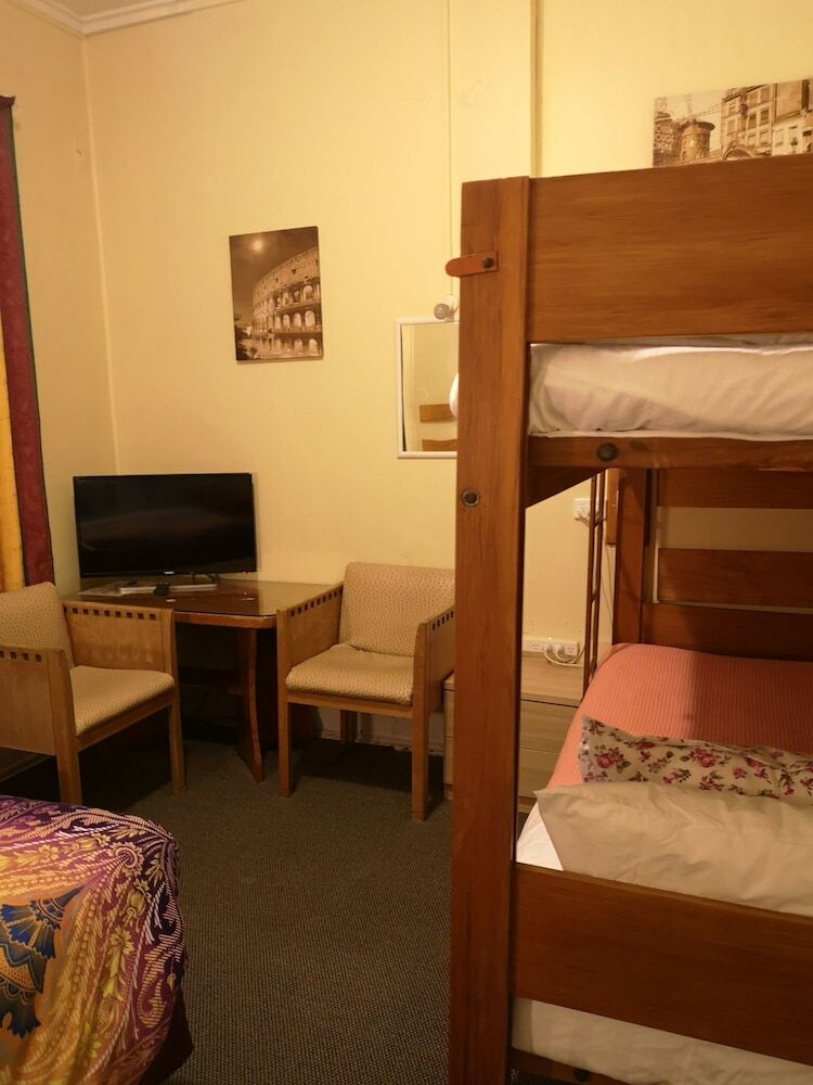 Golden Cross Hotel