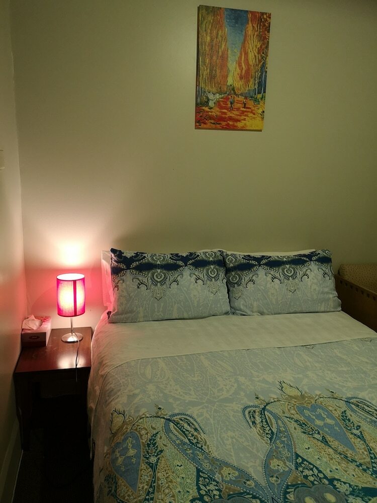 Golden Cross Hotel