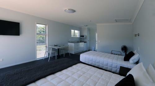 Motel Trailblazer Studios