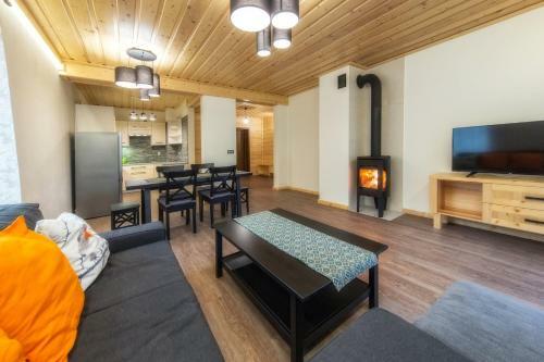 Apartamenty 58 Czarny Gro?