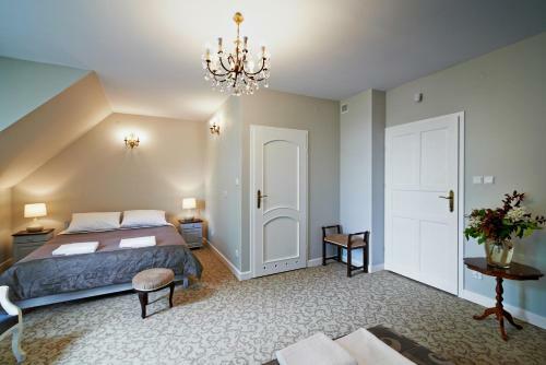 Hostal Dw�r Osmolice