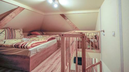 Hostal Pokoje Za Kinem