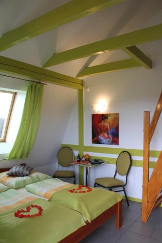 Hostal Avila Park & Spa