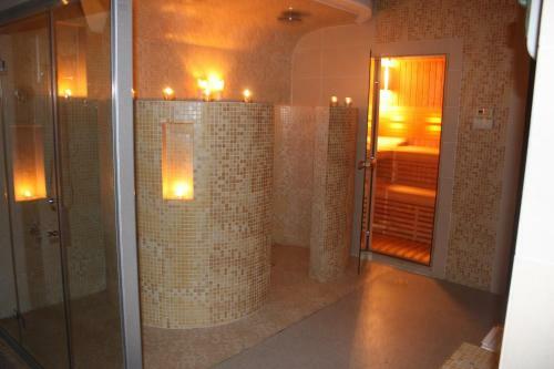 Paria Hotel
