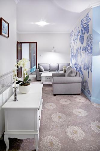 Hotel Rozdro?e Niebor�w