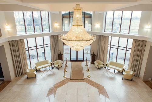 Hotel Rozdro?e Niebor�w