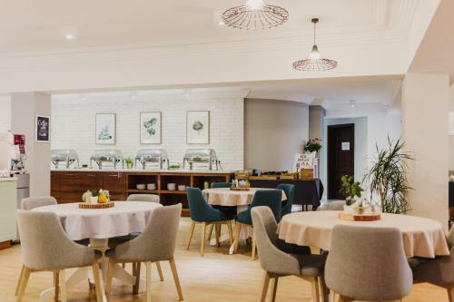 Hotel Rozdro?e Niebor�w