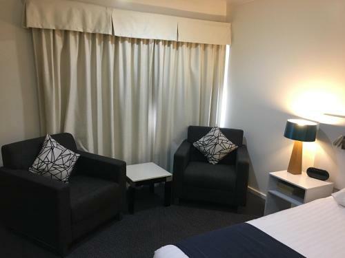 Lakeview Motor Inn