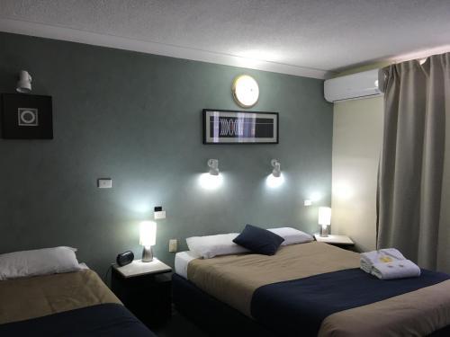 Lakeview Motor Inn