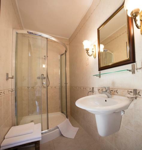 Hostal Residenz Selena