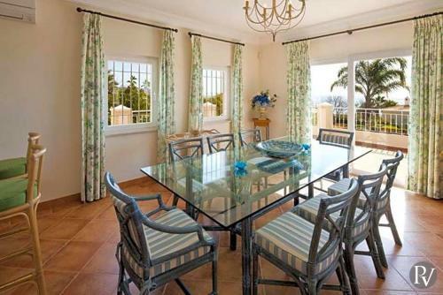 Praia Da Luz Villa Sleeps 8 Pool Air Con Wifi