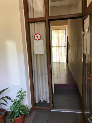Hostal Pinul Negru