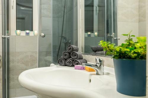 Apartamento White Nights Of Old Town Bucharest