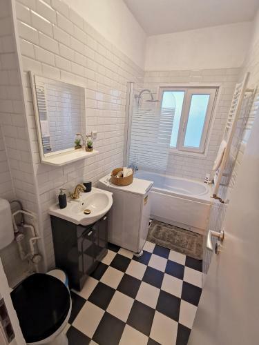 Uptown Luxury Apartment