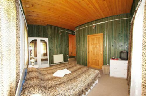 Hostal Barlogul Ursilor Lepsa