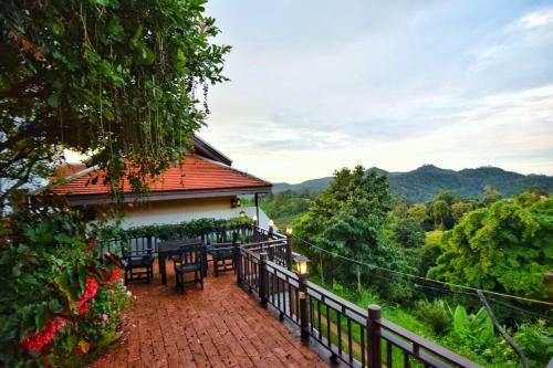 Hotel Phu Mork Dao Resort