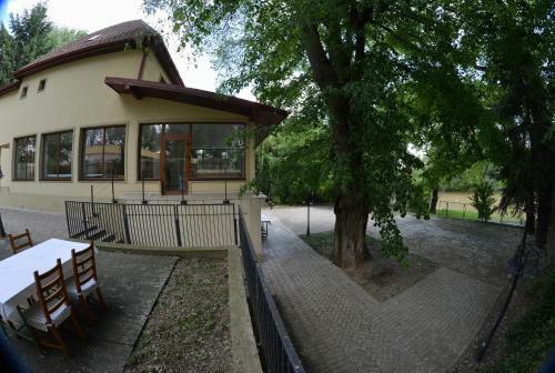 Villa River Grill House