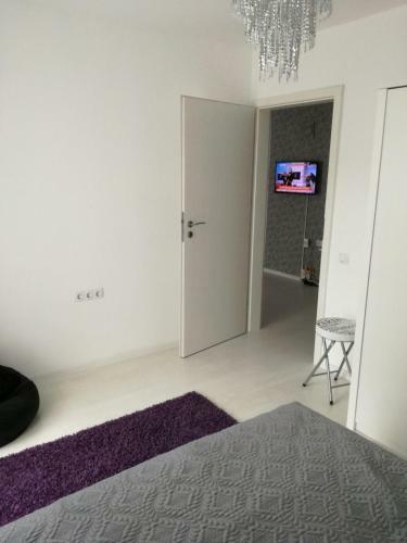 White Luxury Apartment