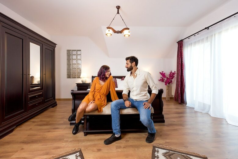 Hostal Flora Luxury House