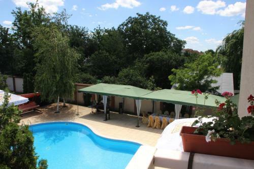 Hostal Vila Royal