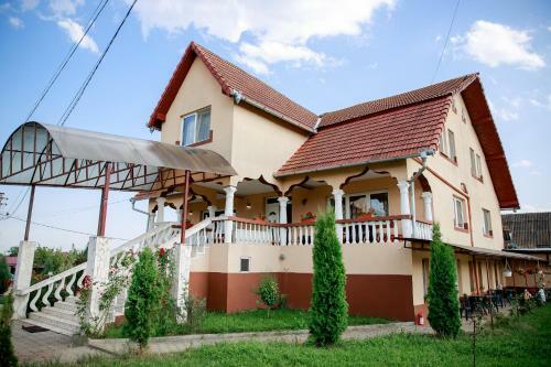 Hostal Giandra Resort