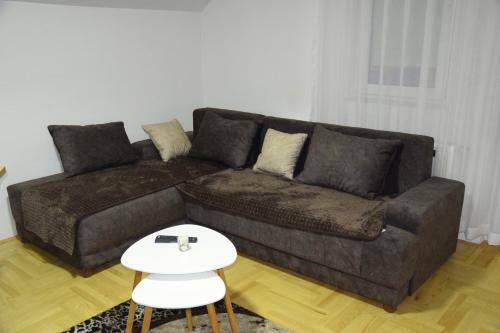 Apartmani Mari?