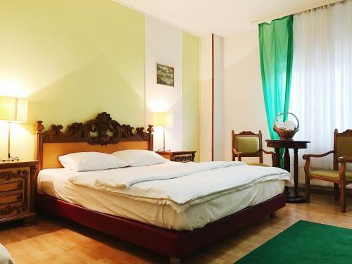 Hostal Rooms Villa Luigi