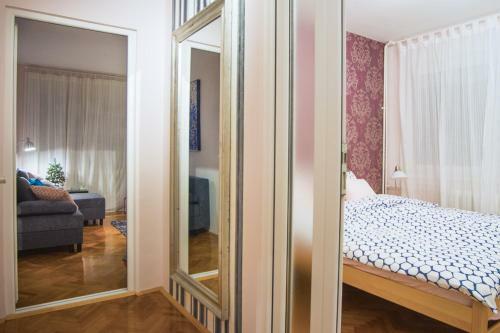 Avenue Crystal Apartment
