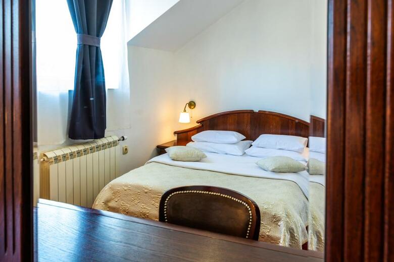 Hotel Royal Crown Garni