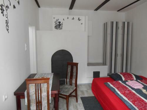 Hostal Guesthouse Lora