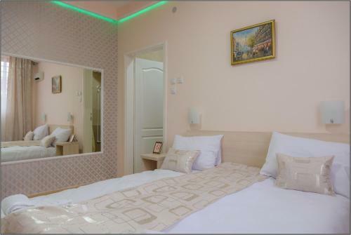 Hostal Olympic Residence Hotel