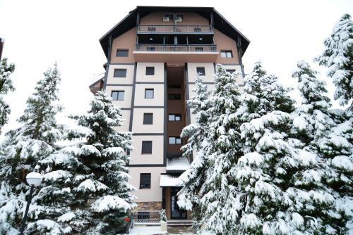 Jolly Apartments