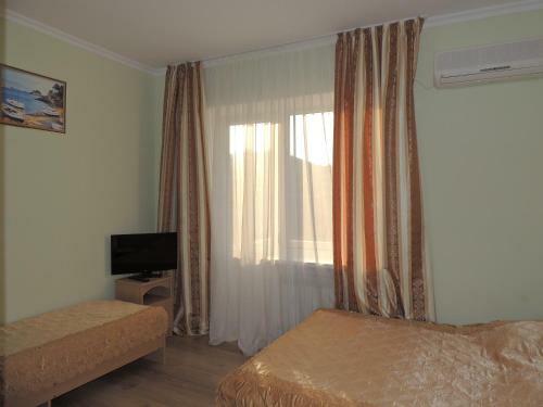 Hostal Briz Guest House