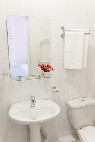 Hostal Sanvito Guest House