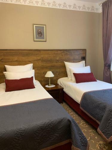 Hotel Imeniye Altun Lake House