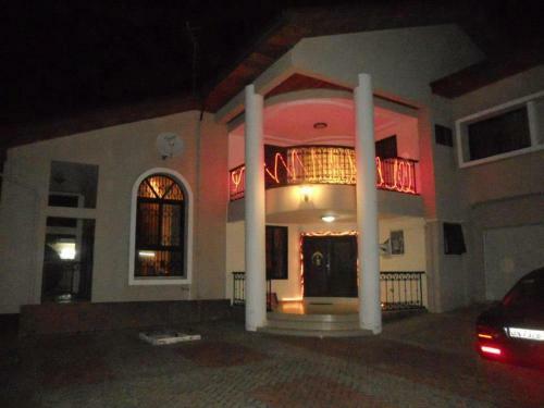 Hostal Kalis Lodge Guesthouse