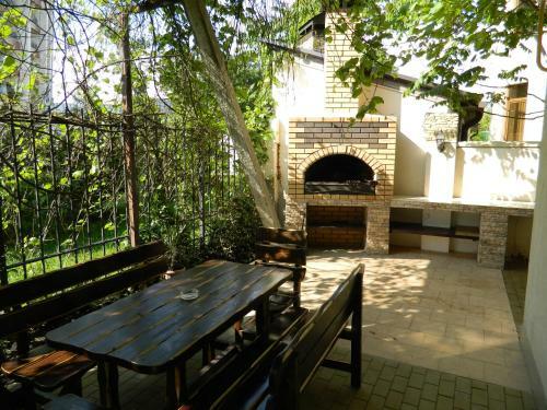 Hostal Dzhamayka Guest House