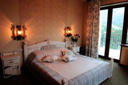 Zhar-ptitsa Hotel