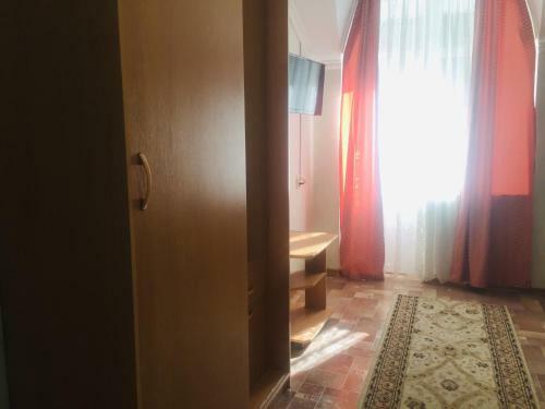 Hostal Guest House Lenart