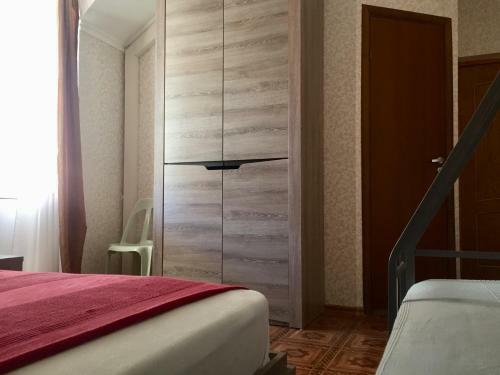 Hostal Guest House Lenart