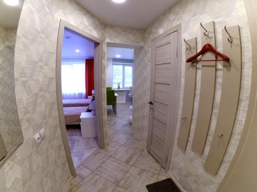 Cozy Apartment On ?hernyahovskogo 78